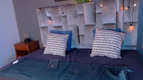 RIRI  online show from 11.21.25