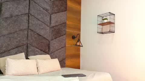 RIRI  online show from 11.27.25