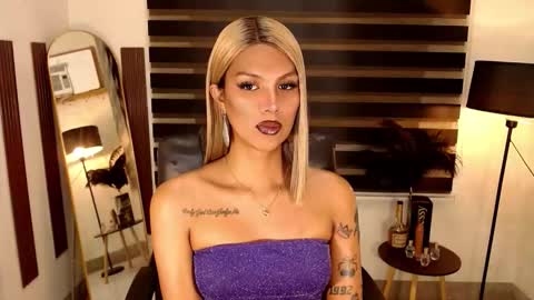 riri online show from 10.17.25