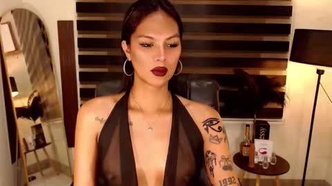 riri online show from 10.21.25