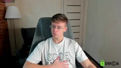 Snapshot of rishu_ chatting on 10.31.25 VAnitas online show from 10.31.25