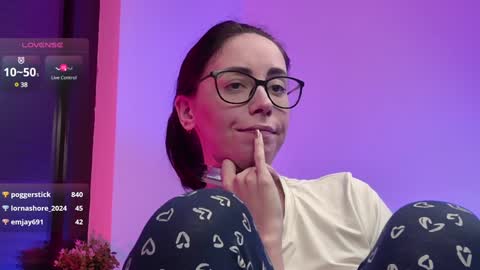 Snapshot of ritasunset chatting on 01.09.25 Miss Rita online show from 01.09.25