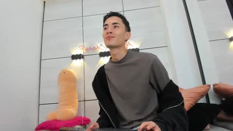 Snapshot of ritchie_alameda chatting on 09.22.25 Ritchie Alameda online show from 09.22.25