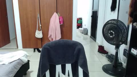 Snapshot of rivadeneira222 chatting on 09.15.25 PeachSalinger online show from 09.15.25