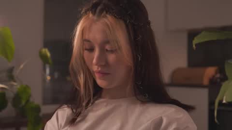 Snapshot of rivagosnell chatting on 02.13.26 Akemi online show from 02.13.26