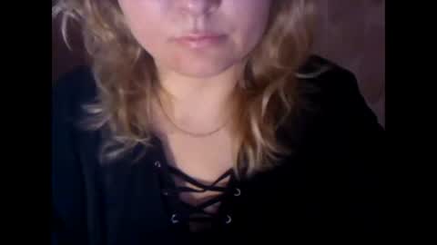 Snapshot of riveramaureen chatting on 01.09.25 RiveraMaureen online show from 01.09.25