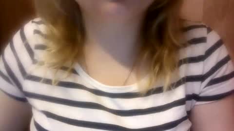 Snapshot of riveramaureen chatting on 01.11.25 RiveraMaureen online show from 01.11.25