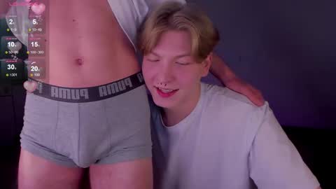 Snapshot of riverflow10 chatting on 10.28.25 Mickey and Timmy online show from 10.28.25