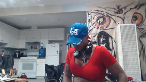 Snapshot of rkschocolatecaramello chatting on 01.17.25 Nikki Thickts online show from 01.17.25