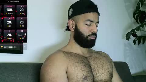 SebasRoa online show from 10.02.25