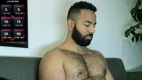 SebasRoa online show from 10.16.25