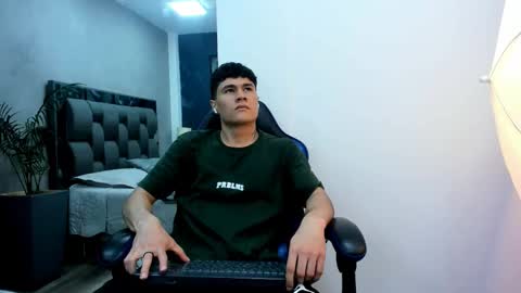 Roan Birkin online show from 11.14.25