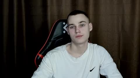 robert10211 online show from 02.17.25