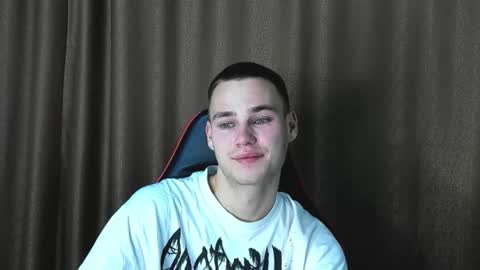 robert10211 online show from 09.29.25