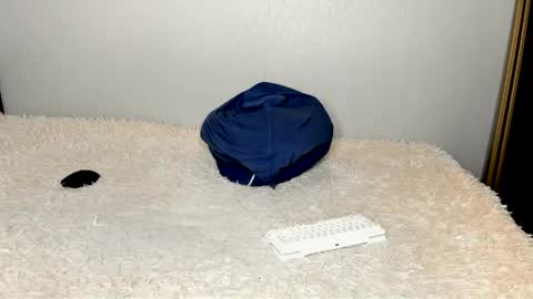 robert10211 online show from 04.21.26