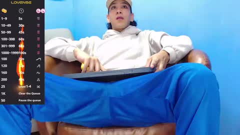 robert_kingg online show from 11.11.25