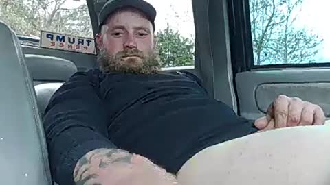 robertd5094 online show from 02.23.25