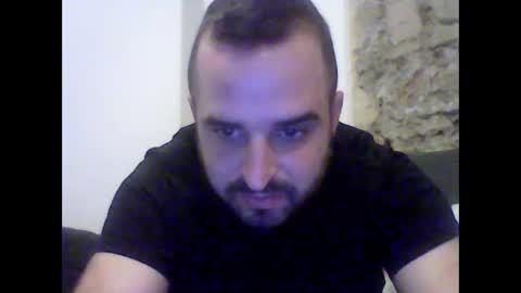 Snapshot of robertoredo chatting on 01.07.25 Roberto online show from 01.07.25