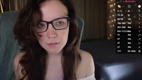 Snapshot of robin_gal chatting on 02.06.25 Robin online show from 02.06.25