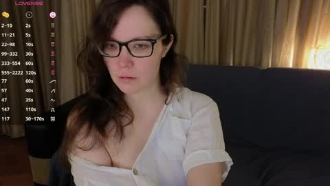 Snapshot of robin_gal chatting on 06.06.26 Robin online show from 06.06.26