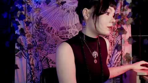 Snapshot of robin_harrington chatting on 04.29.26 Ronin online show from 04.29.26