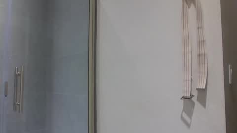 Snapshot of robintheneighbor chatting on 11.17.25 robintheneighbor online show from 11.17.25