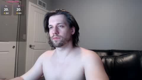 Snapshot of robknocks chatting on 01.02.25 Rob Knocks online show from 01.02.25