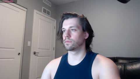 Snapshot of robknocks chatting on 01.09.25 Rob Knocks online show from 01.09.25