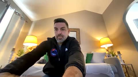 Snapshot of roblatino12 chatting on 12.23.24 roblatino12 online show from 12.23.24