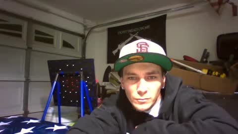 Snapshot of robwit8 chatting on 01.01.25 Rob witha 8 online show from 01.01.25