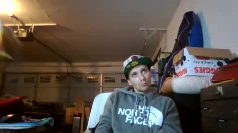 Snapshot of robwit8 chatting on 01.31.25 Rob witha 8 online show from 01.31.25