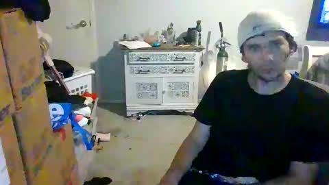 Snapshot of robwit8 chatting on 12.02.25 Rob witha 8 online show from 12.02.25