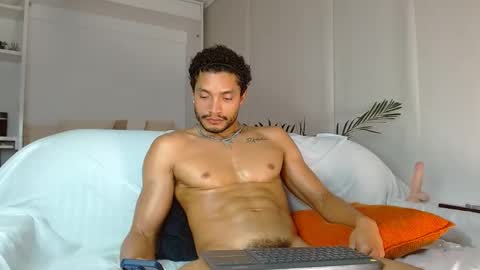 Snapshot of roby_millerr chatting on 02.27.25 roby_millerr online show from 02.27.25