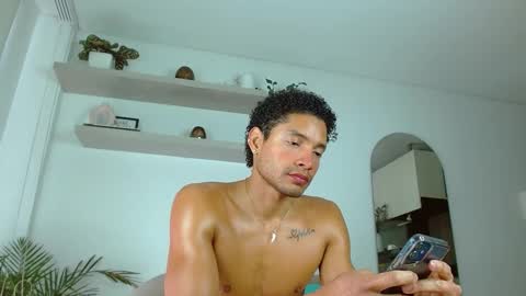 Snapshot of roby_millerr chatting on 09.09.25 roby_millerr online show from 09.09.25