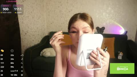 Snapshot of robynsentinella chatting on 04.30.26 robynsentinella online show from 04.30.26