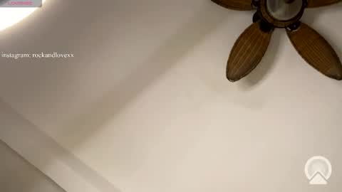 Samantha Estephania  online show from 11.24.25