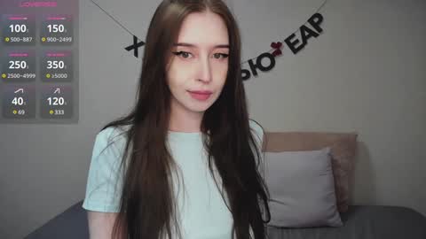 Snapshot of rocketsgirl chatting on 01.25.25 rocketsgirl online show from 01.25.25