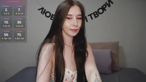 Snapshot of rocketsgirl chatting on 03.08.25 rocketsgirl online show from 03.08.25