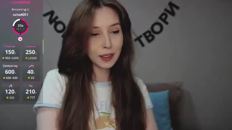 Snapshot of rocketsgirl chatting on 06.18.26 rocketsgirl online show from 06.18.26