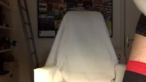 Snapshot of rocketviper chatting on 03.31.26 RocketViper online show from 03.31.26