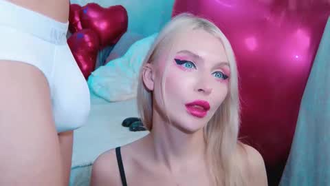 Snapshot of rockstarsgames chatting on 02.16.26 Lina and Den online show from 02.16.26