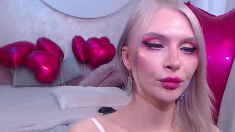 Snapshot of rockstarsgames chatting on 02.20.26 Lina and Den online show from 02.20.26