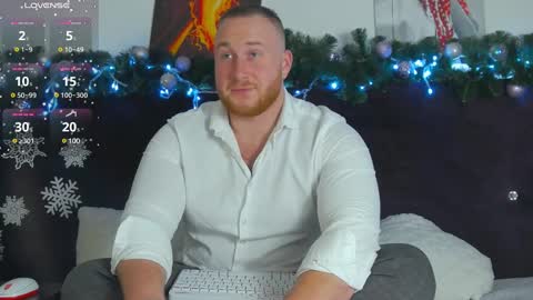 Snapshot of roddy_riss chatting on 12.19.24 Roddy online show from 12.19.24