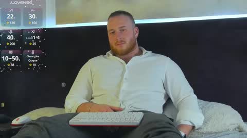 Snapshot of roddy_riss chatting on 01.11.25 Roddy online show from 01.11.25