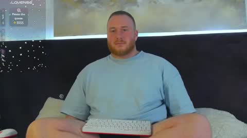 Snapshot of roddy_riss chatting on 01.12.25 Roddy online show from 01.12.25