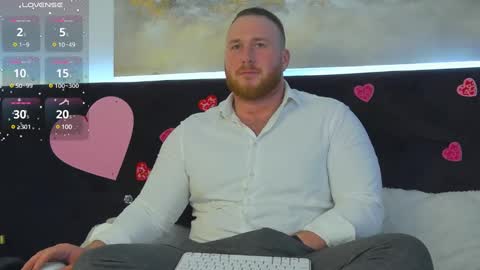 Snapshot of roddy_riss chatting on 02.11.25 Roddy online show from 02.11.25