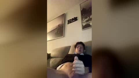 Snapshot of rogerbenid81 chatting on 02.08.26 rogerbenid81 online show from 02.08.26