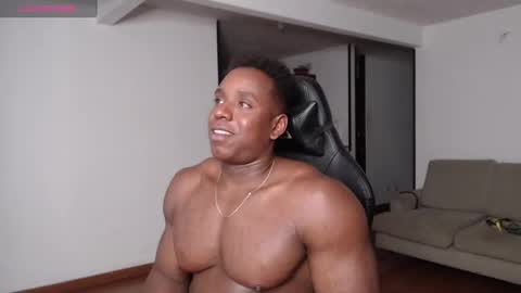 Snapshot of rogger_physique chatting on 01.31.25 Rogger online show from 01.31.25