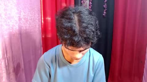 Snapshot of roianboyyy chatting on 05.25.26 roianboyyy online show from 05.25.26