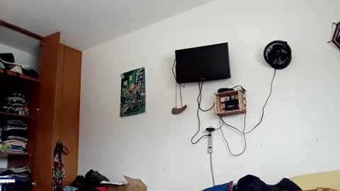 Snapshot of rojo22712 chatting on 02.18.25 Mr. Red online show from 02.18.25